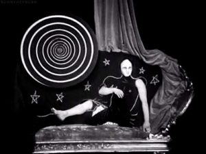 Hypnosis can be used to bypass cigarette addiction.